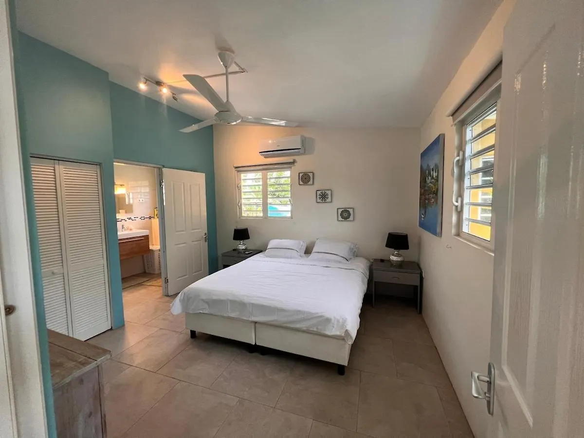 Nos Cu Nos, Ruim Appartement 65 M2 Met Zwembad,Inclusief Water En Electriciteit Willemstad