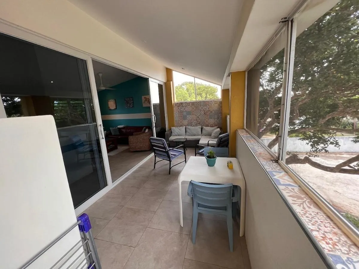 Nos Cu Nos, Ruim Appartement 65 M2 Met Zwembad,Inclusief Water En Electriciteit Willemstad Apartment
