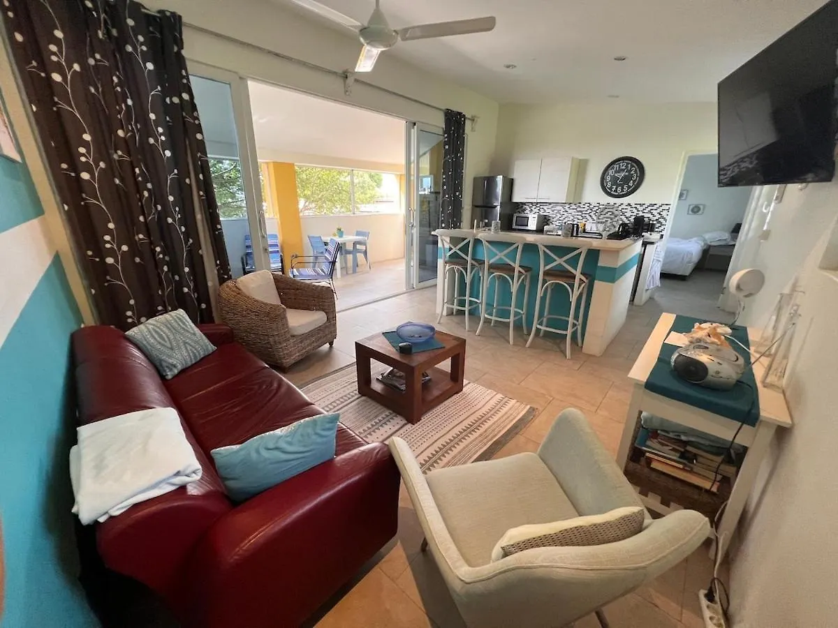 Nos Cu Nos, Ruim Appartement 65 M2 Met Zwembad,Inclusief Water En Electriciteit Willemstad