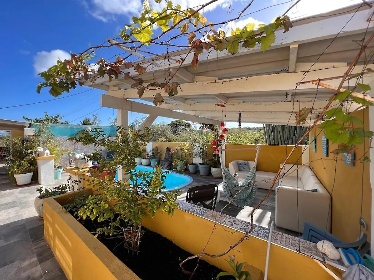 Apartment Nos Cu Nos, Ruim Appartement 65 M2 Met Zwembad,Inclusief Water En Electriciteit Willemstad